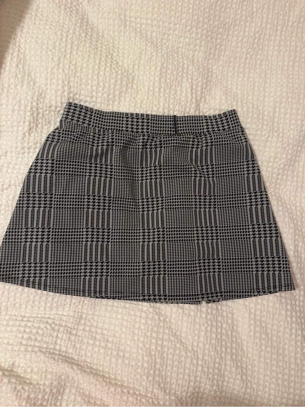 Alo Yoga Houndstooth Plaid Mini Skirt Skort Front Slits Black & White size Large